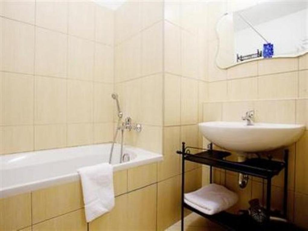 Apartment Smichov Прага Стая снимка