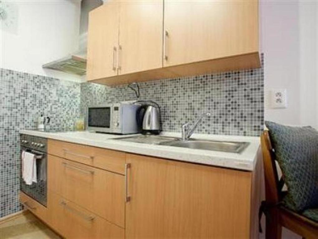 Apartment Smichov Прага Стая снимка